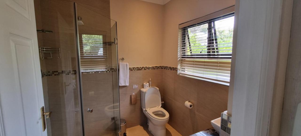 Somerzicht Guest House Сомерсет-Уэст Экстерьер фото