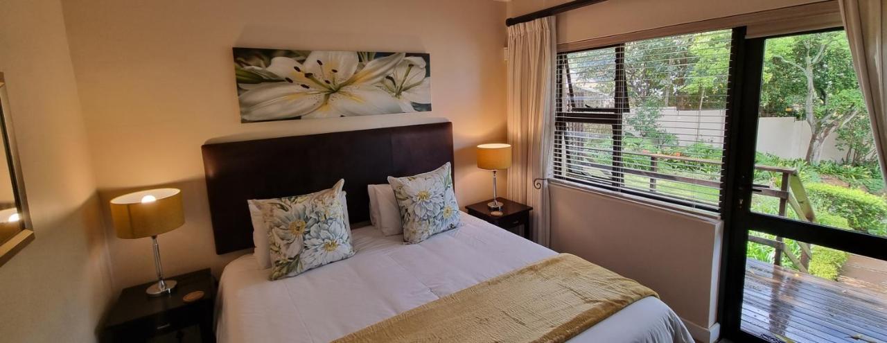Somerzicht Guest House Сомерсет-Уэст Экстерьер фото