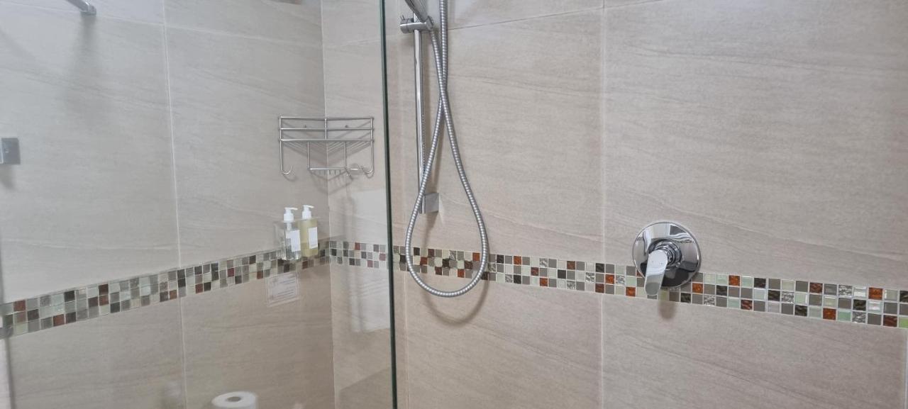 Somerzicht Guest House Сомерсет-Уэст Экстерьер фото