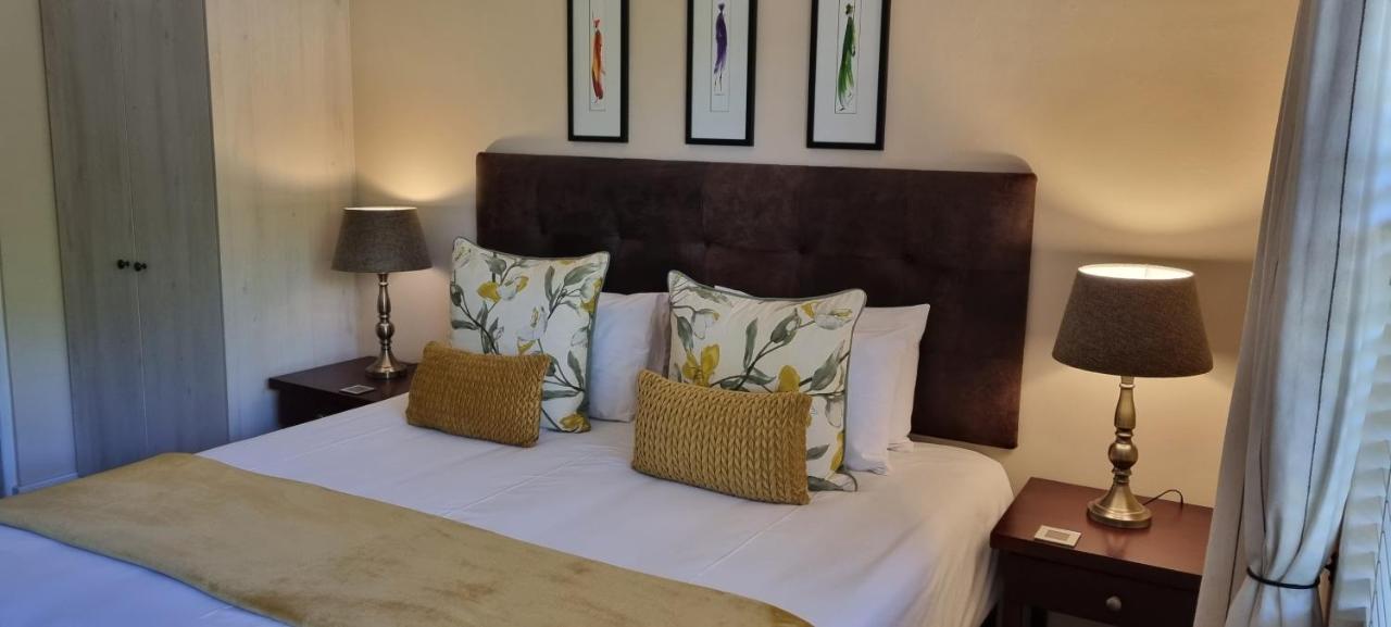 Somerzicht Guest House Сомерсет-Уэст Экстерьер фото