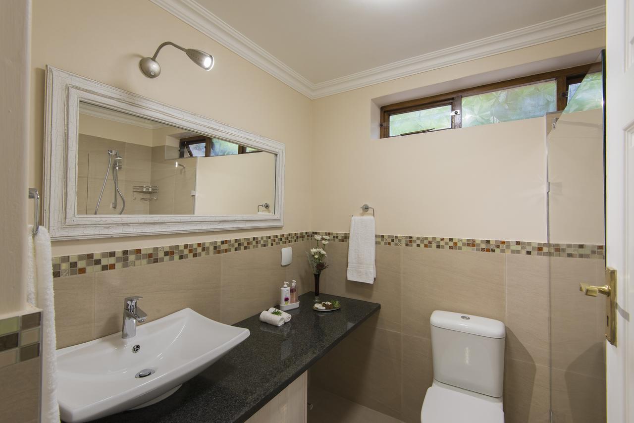 Somerzicht Guest House Сомерсет-Уэст Экстерьер фото